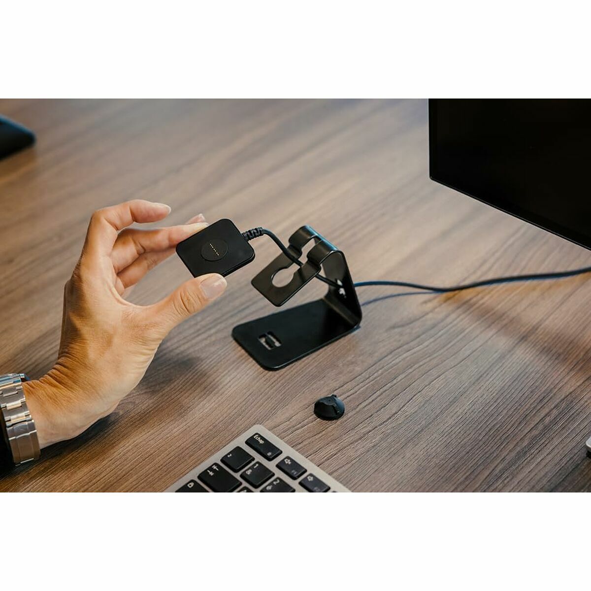 V4H11D188BB25EA91800E8CD679B29A338AR6880936P4