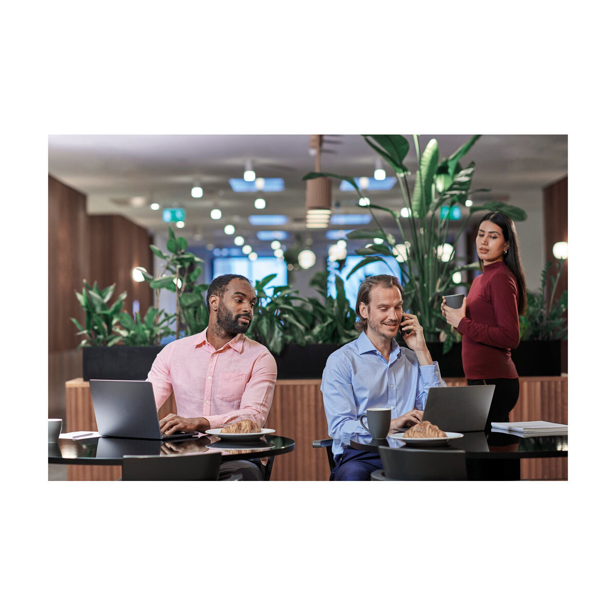 V8H0685ABA8841F6F04314D64CF83042DB0R3574606P3